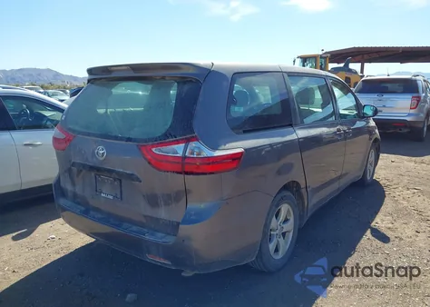 2016 Toyota Sienna L 7 Passenger z USA, uszkodzony, nr VIN 5TDZK3DC6GS755734